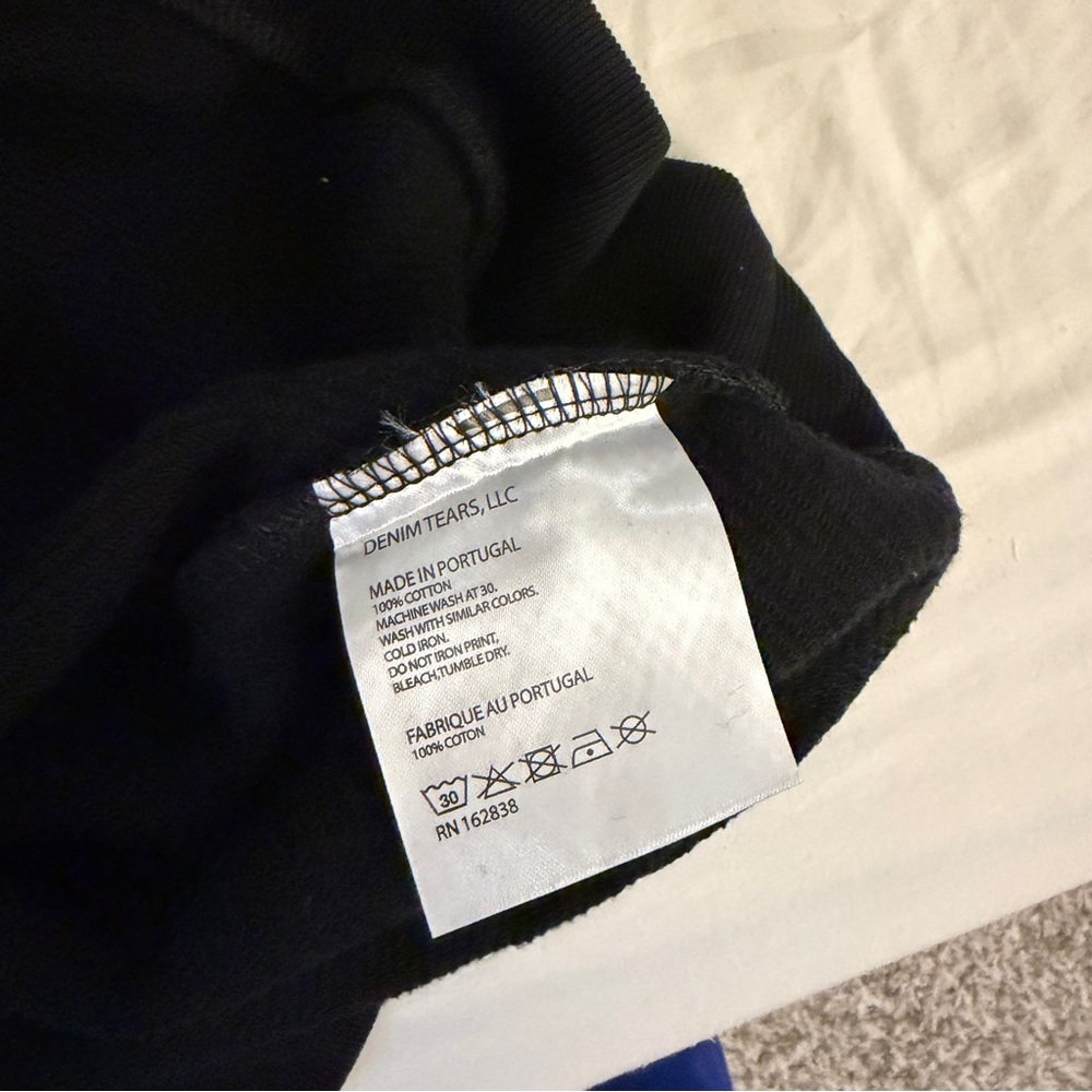 🔥 Denim Tears Wreath Hoodie – Black Monochrome 🔥 - Picture 7 of 7